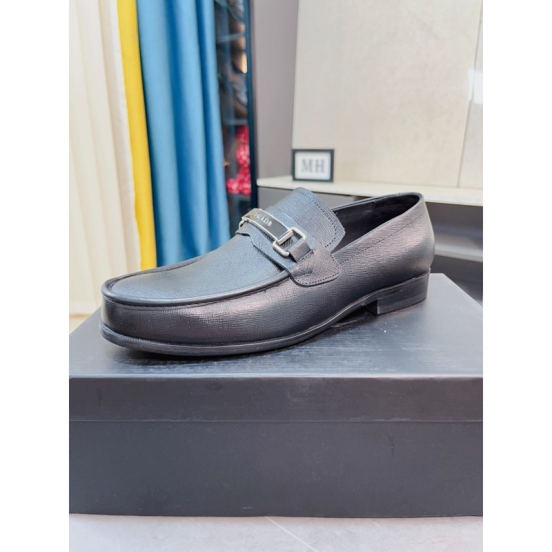 Pra*a leather shoes